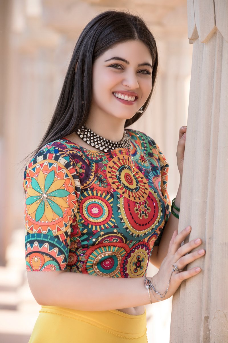 HumansofHind's tweet photo. "I truly believe the future will not be divided by religion, language, or culture, but united by spirituality, compassion, and self-awareness. Because when people begin healing from within, the world outside begins to transform too..." - Medha Tyagi
#humansofhindustan https://t.co/hptkM9akp7