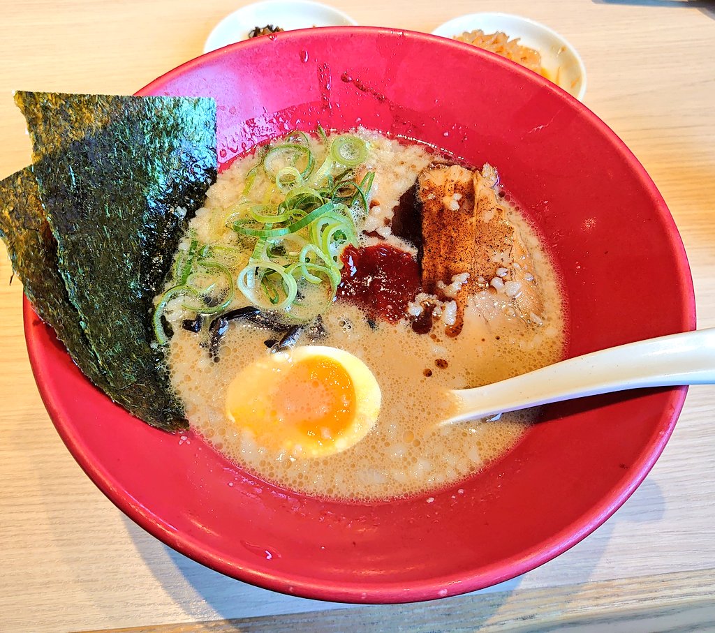 今日の食物トークン ∧ ∧ ｽﾞﾙｽﾞﾙｰｰｯ! (´・ω・`) ＿_(っ=|||と)＿_