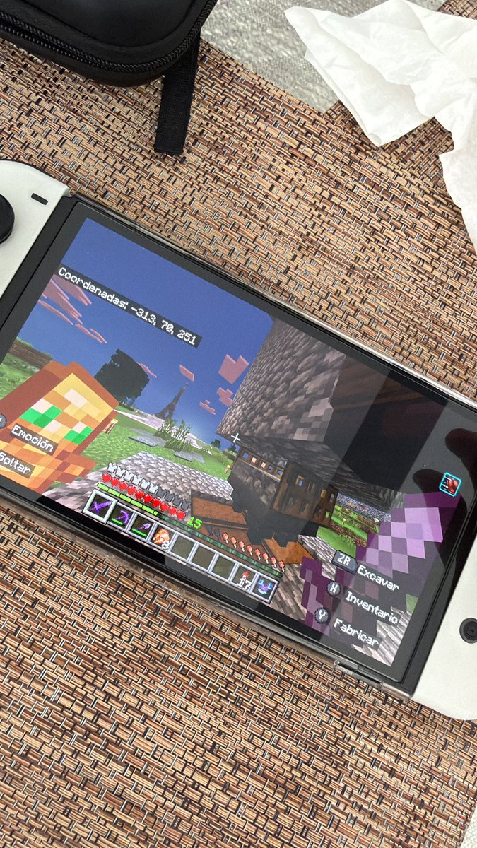 costarecap's tweet photo. El vicio que estoy teniendo en mi server es una cosa loca https://t.co/VYHVy2ELsA