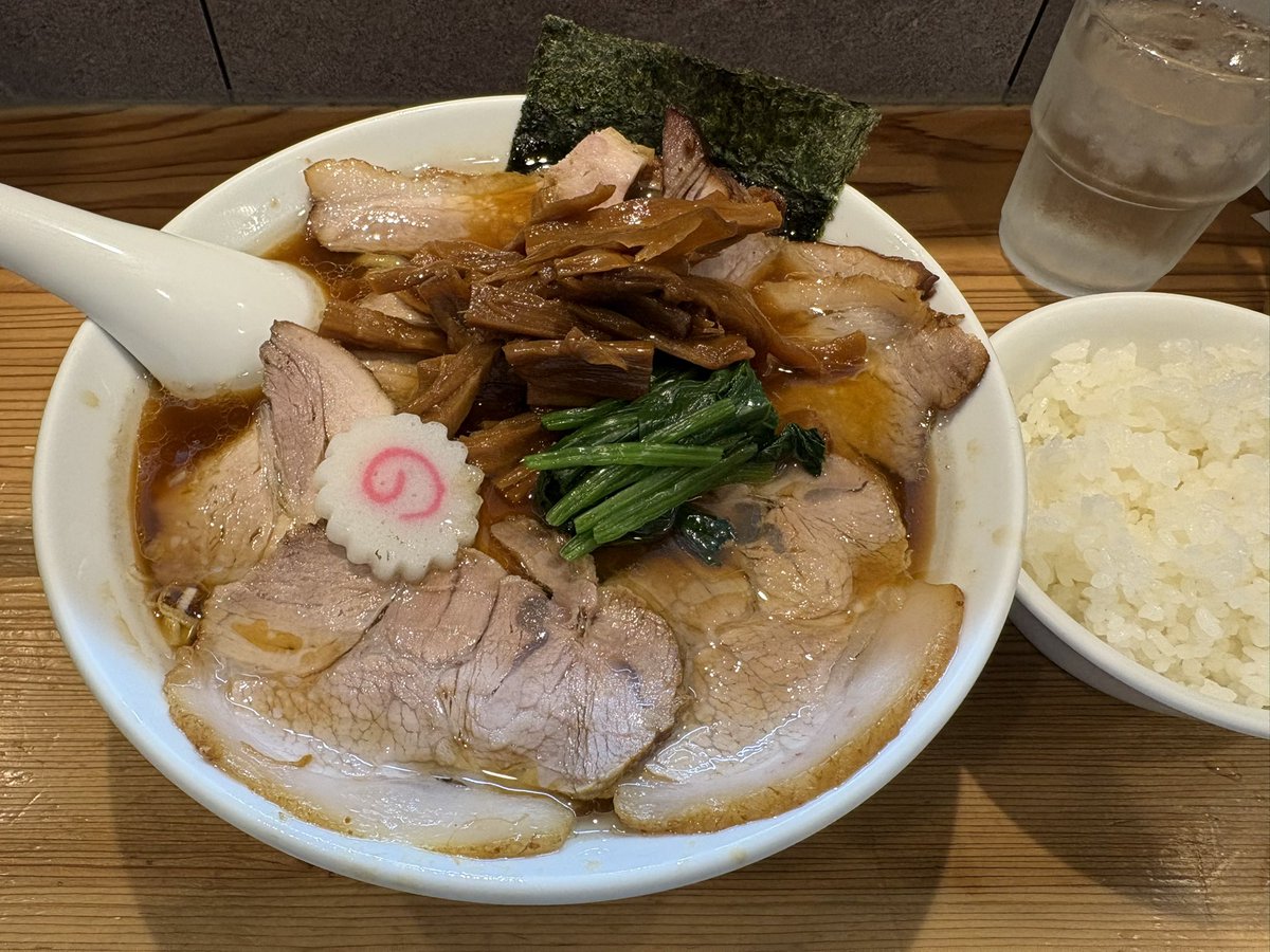 Rikkun_Uber's tweet photo. らめんらめん😋オランダ軒❕ https://t.co/m2uQcePlVd