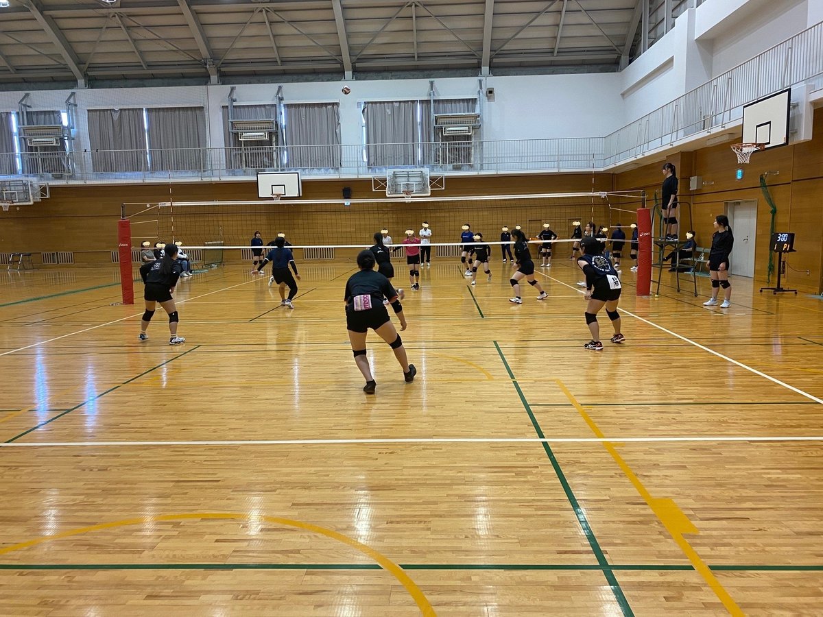 obf_hs's tweet photo. 【#女子バレーボール部】大正中央中学校さんと合同練習を行いました。

https://t.co/KwvPxbsfgB

#大阪ビジネスフロンティア
#OBF
#女子バレーボール部
#合同練習 https://t.co/cKfcepXgxn