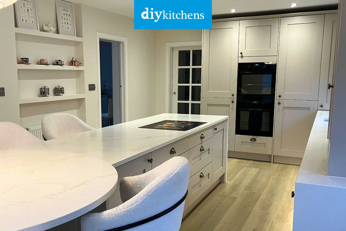 DIY_Kitchens's tweet photo. 🌟 Jen from Bidborough shows us her completed Innova Norton Cashmere Shaker #kitchen, supplied by DIY Kitchens (Ref:4380) - https://t.co/lMhkfaX2cQ

Visit https://t.co/mDGIyY2X5f to see how much you could save on your dream kitchen! 

#norton #shakercabinets #shakerkitchen https://t.co/FmUx4tjhRB