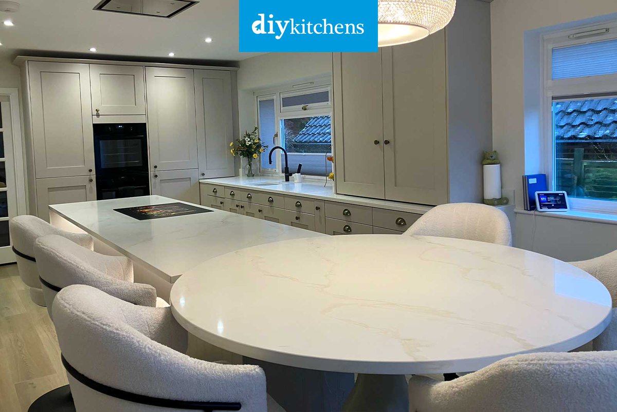 DIY_Kitchens's tweet photo. 🌟 Jen from Bidborough shows us her completed Innova Norton Cashmere Shaker #kitchen, supplied by DIY Kitchens (Ref:4380) - https://t.co/lMhkfaX2cQ

Visit https://t.co/mDGIyY2X5f to see how much you could save on your dream kitchen! 

#norton #shakercabinets #shakerkitchen https://t.co/FmUx4tjhRB