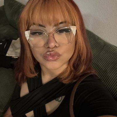 nanimelancholy's tweet photo. hey yall 😚 #NewProfilePic https://t.co/Q2hA6hNnGi