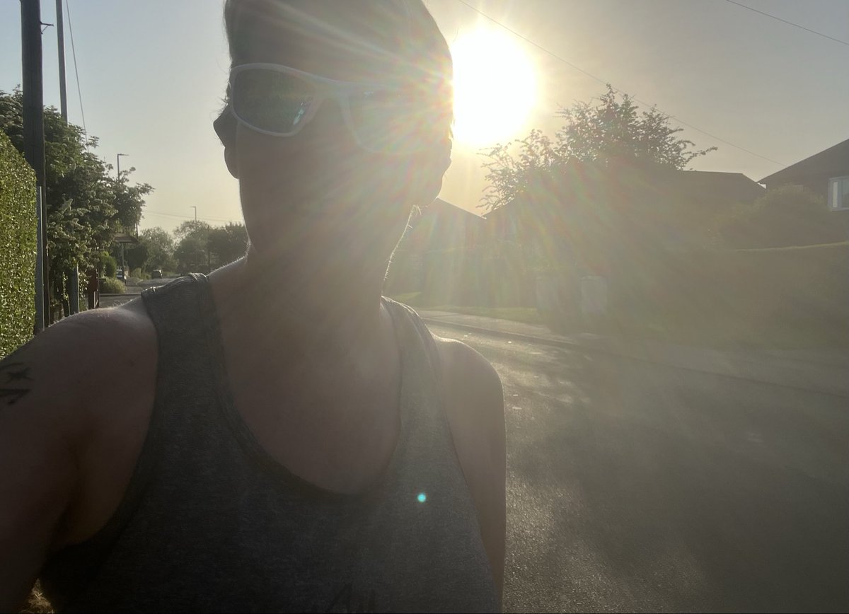 sueyb71's tweet photo. Early bird catches πͺ±and all that ππββοΈπ₯΅#runclub #earlyrises #5amclub #running https://t.co/EyTVhQ0yRx