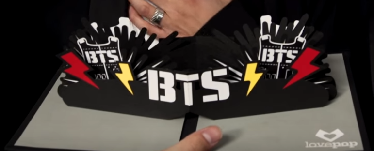 shadow_twts's tweet photo. The "Paper Award" saga continues...

This time, it got upgraded.

@BTS_twt https://t.co/NVGeQlVugT