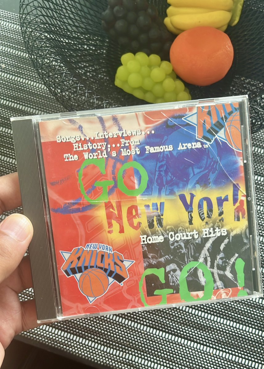 mrvanlowe's tweet photo. Played this gem and prayed to the basketball Gods. Knicks in the finals, wow 🥹🗽💙🧡💿 https://t.co/qdvlR8uPon