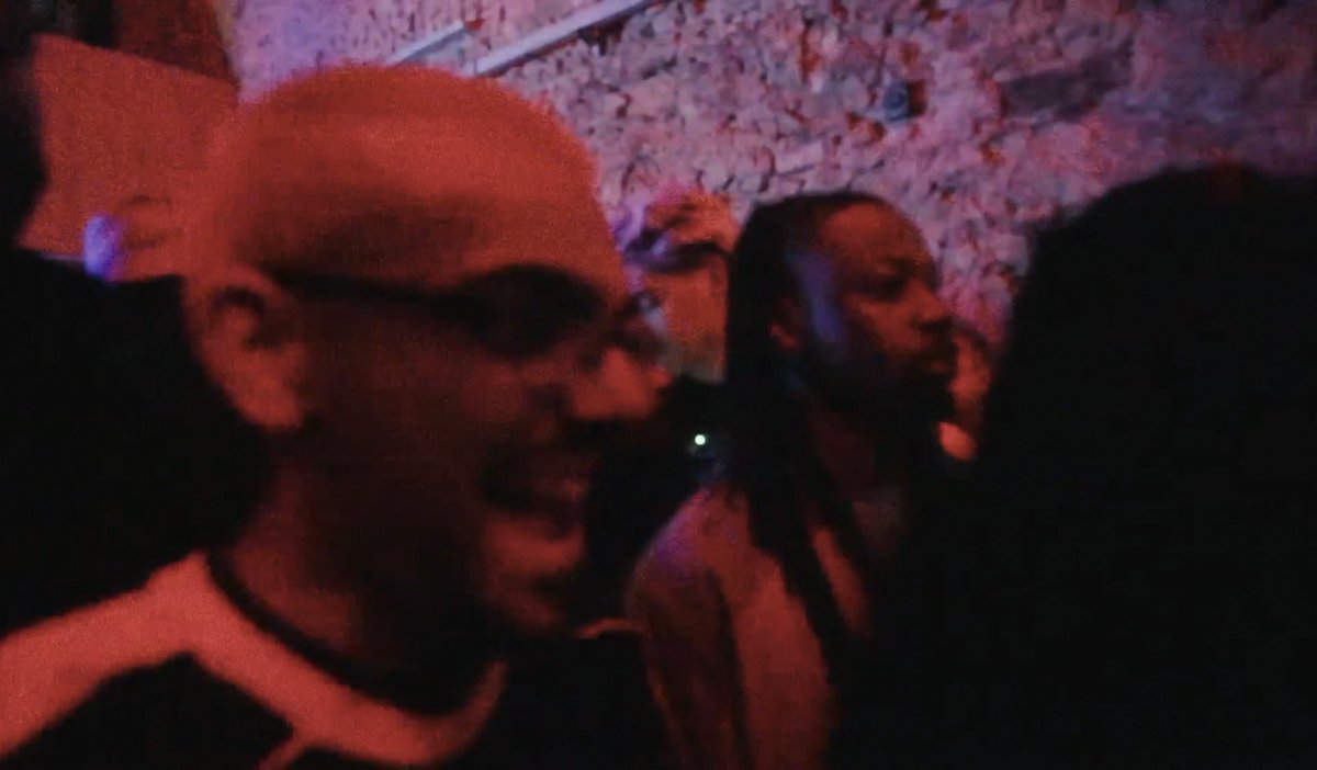 MZP5IVE's tweet photo. @N3onalt @N3onOnYT N3 was ready to snitch 💀🤣 https://t.co/yFfgkFGTbf