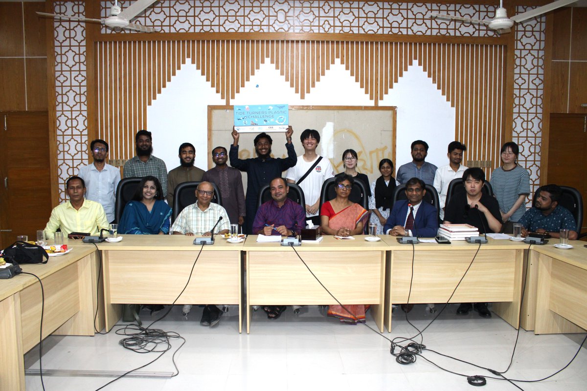 probhaaurora's tweet photo. Probha Aurora’s work in Bhola includes the @UNEP @TTPC initiative on reducing @plasticpollution through youth-led action. Recent field engagement with local stakeholders highlighted progress and ongoing challenges in sustaining these efforts. https://t.co/IF6XgXNwI4 https://t.co/daVCkYK72u