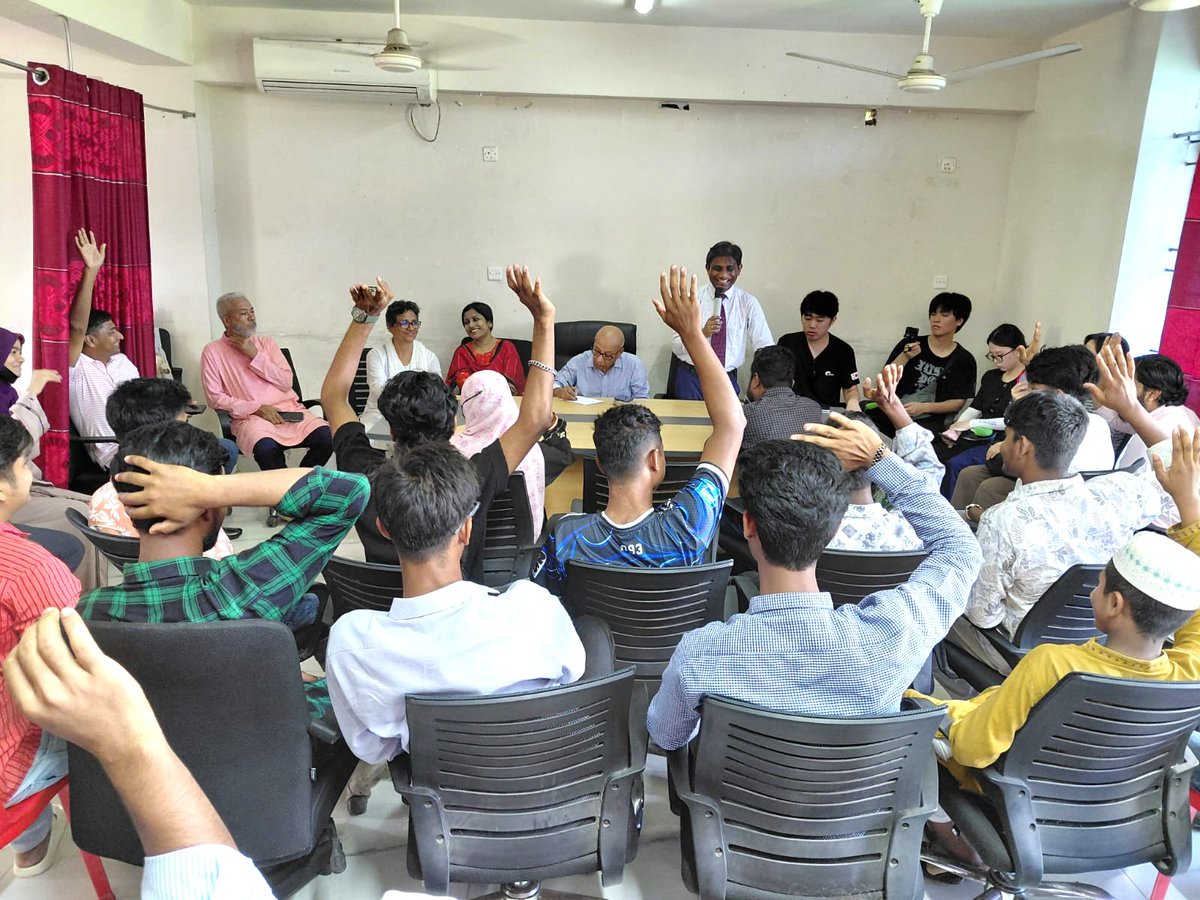 probhaaurora's tweet photo. Probha Aurora’s work in Bhola includes the @UNEP @TTPC initiative on reducing @plasticpollution through youth-led action. Recent field engagement with local stakeholders highlighted progress and ongoing challenges in sustaining these efforts. https://t.co/IF6XgXNwI4 https://t.co/daVCkYK72u