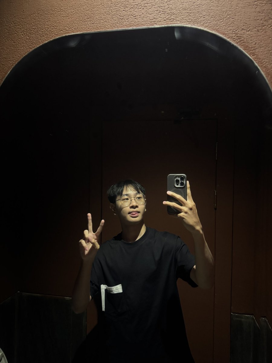 Hiu🦈 tweet media