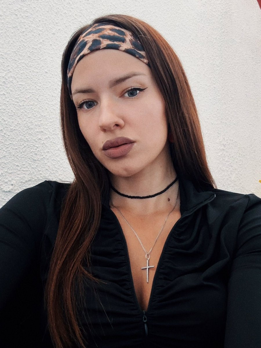 YuliaRem tweet media