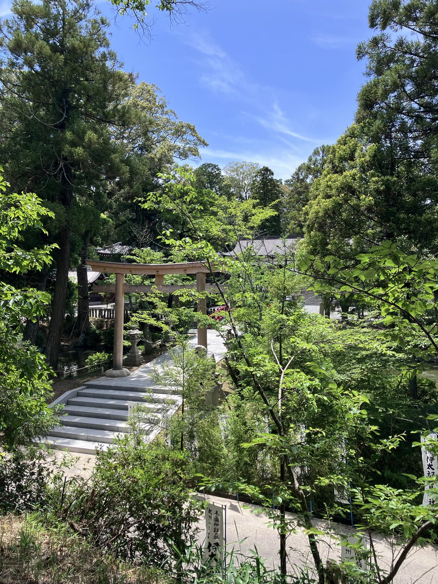itida2735's tweet photo. A historic shrine in Wakayama!
#英語勉強
#竈山神社 https://t.co/1TPsEKqFcR