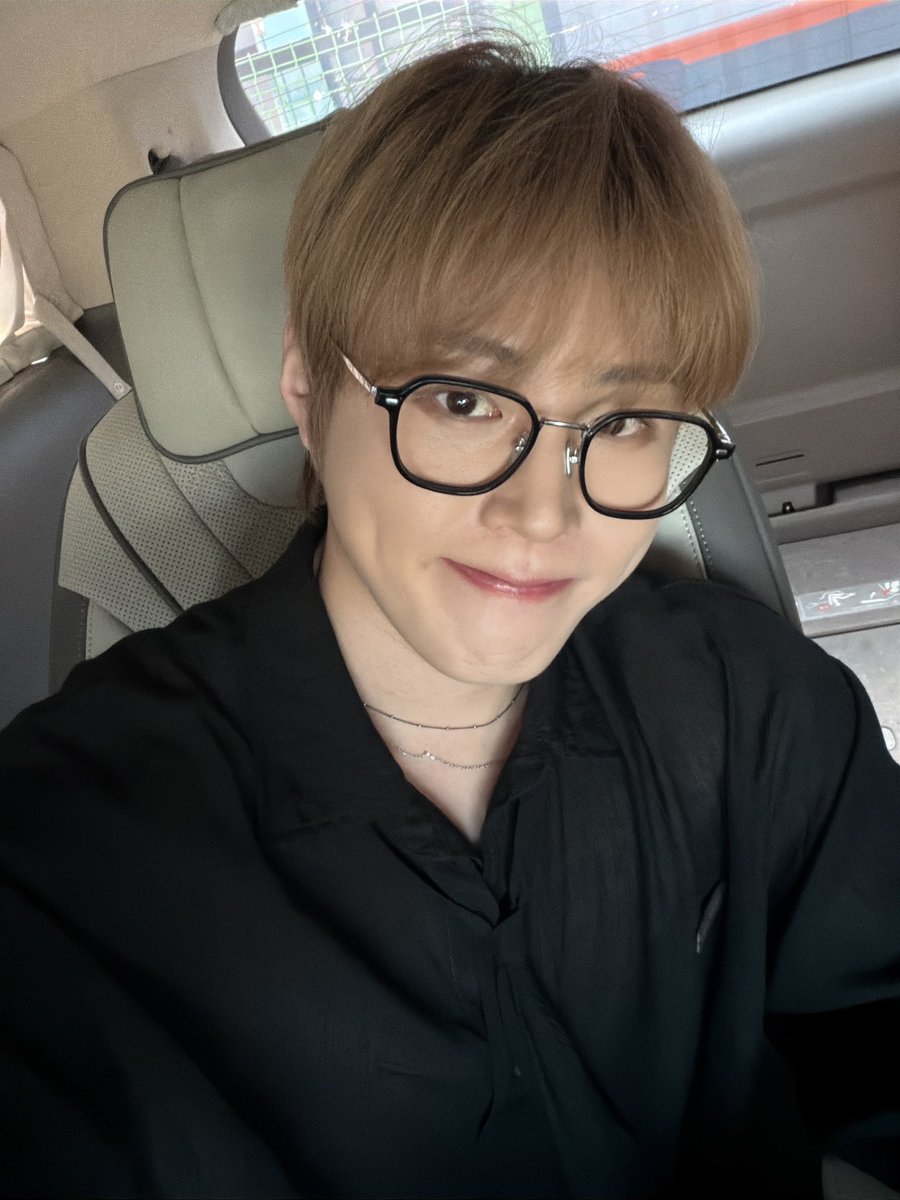 Cloudsw22's tweet photo. 성운시🩵 https://t.co/Kzglb8tpng