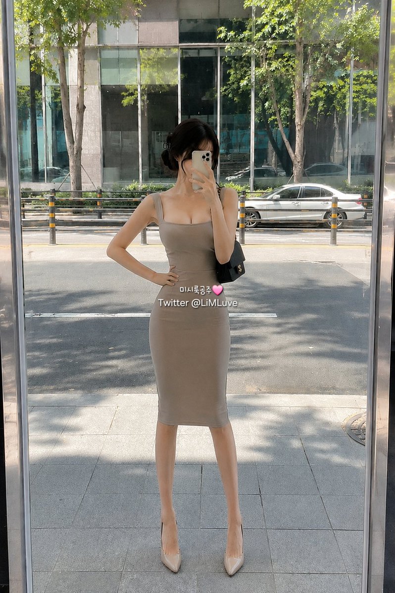 LimLuve's tweet photo. 밖에서 나 보면 예쁘기만 한줄알지만 트위터에서 보면 야노도 잘하고 알고보면 엄청 변녀인 공주🩷 https://t.co/TH6vTrjDmU