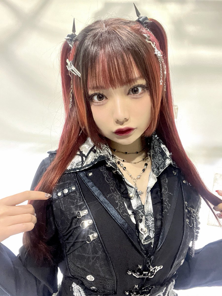 藍染カレン tweet media