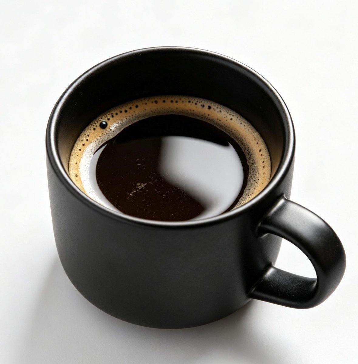 hluggah's tweet photo. First sip > everything else ☕️🖤 Dark, smooth, and exactly what I need. Let’s make today great. ✨

#Coffee #MorningRitual #BlackCoffee #DailyGrind #CoffeeLover #MorningVibes #SimplePleasures #GoodMorning https://t.co/IIPRTZxqKV