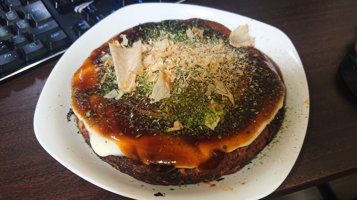 edow77game's tweet photo. 腰痛に耐えながら焼いたお好み焼きは味がするのか…
#今日のお好み焼き https://t.co/AalDXiusTl