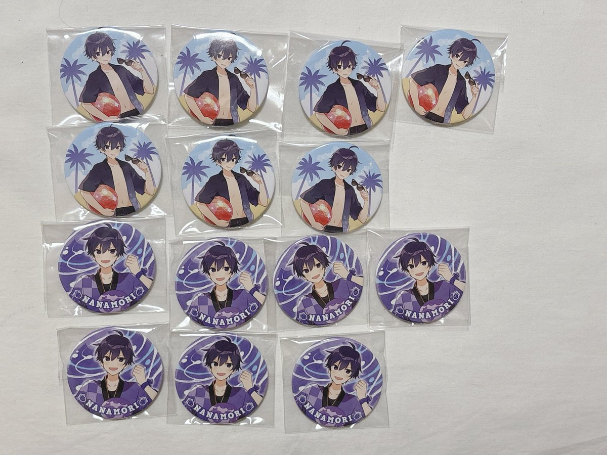 Az_c_love's tweet photo. 🟣譲渡🟣

求：買取  100/個+送料（+手数料）

譲��画像のもの

郵送のみ
メルカリ経由＞Pay×2 希望

一部サビあり（画像提示します）
お気軽にお声掛けください🙌

 #すとぷりグッズ譲渡  #すとぷりグッズ買取
 #ななもりグッズ譲渡 https://t.co/Ctd0HaV4L0