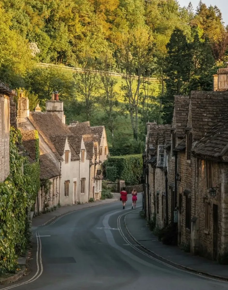 SeascapeNature's tweet photo. The Cotswolds, England 🏴󠁧󠁢󠁥󠁮󠁧󠁿 https://t.co/KpZapFaurp