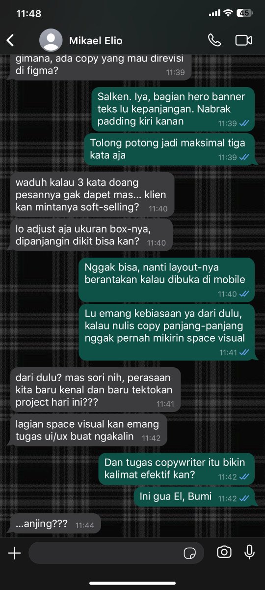 ctrlwb's tweet photo. nen si copywriter korporat yang baru sadar kalau freelancer ui/ux di project barunya itu syong, mantannya sendiri yang udah setahun lost contact.

✶ a syongnen few tweets au
(check alt for more info) https://t.co/bAxbyxLKNl