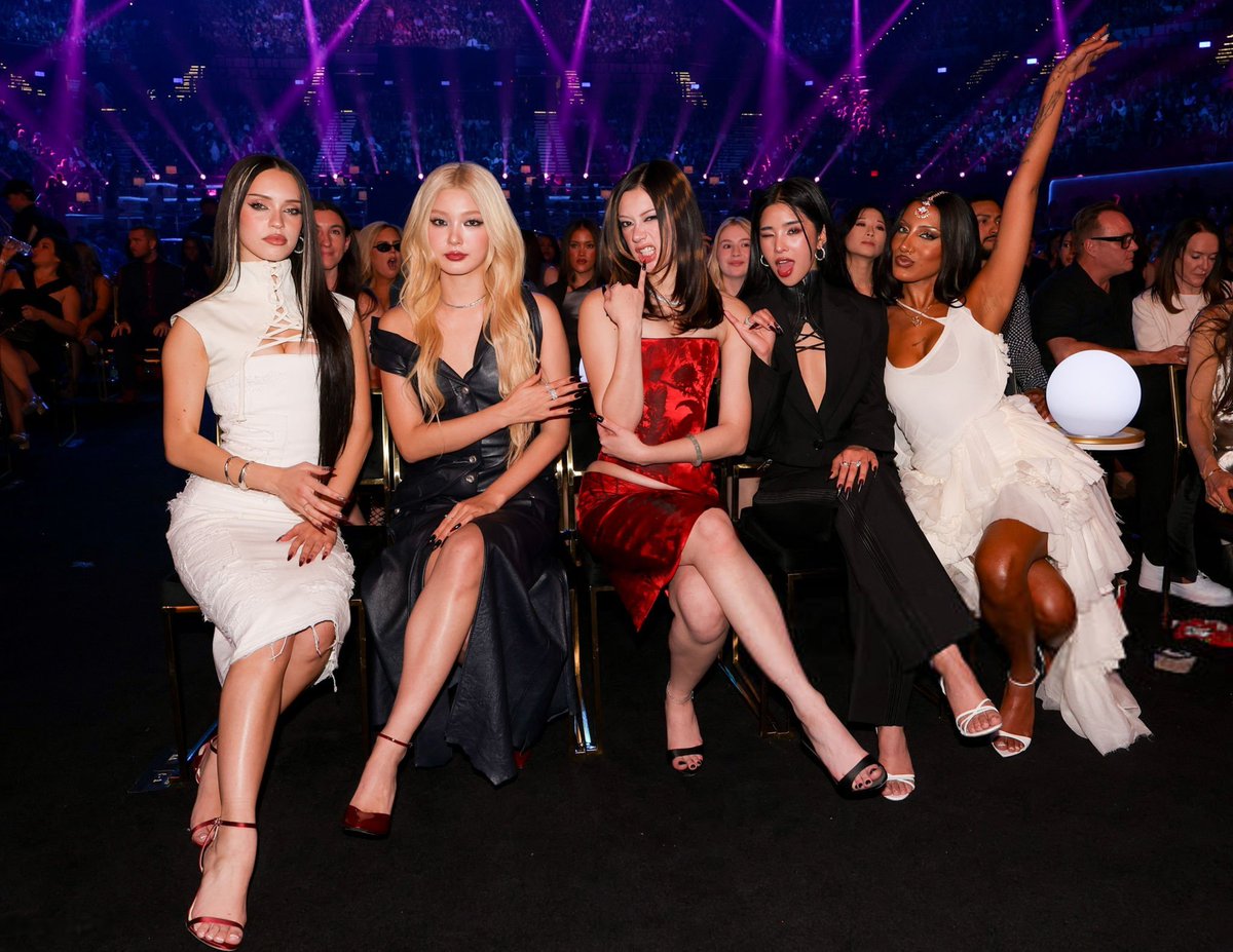 France_Katseye's tweet photo. 📷 ☆ 26.05.26

Photos de Katseye aux #AMAs

✧ 🍒 • #KATSEYE https://t.co/m7ZffJYmfW