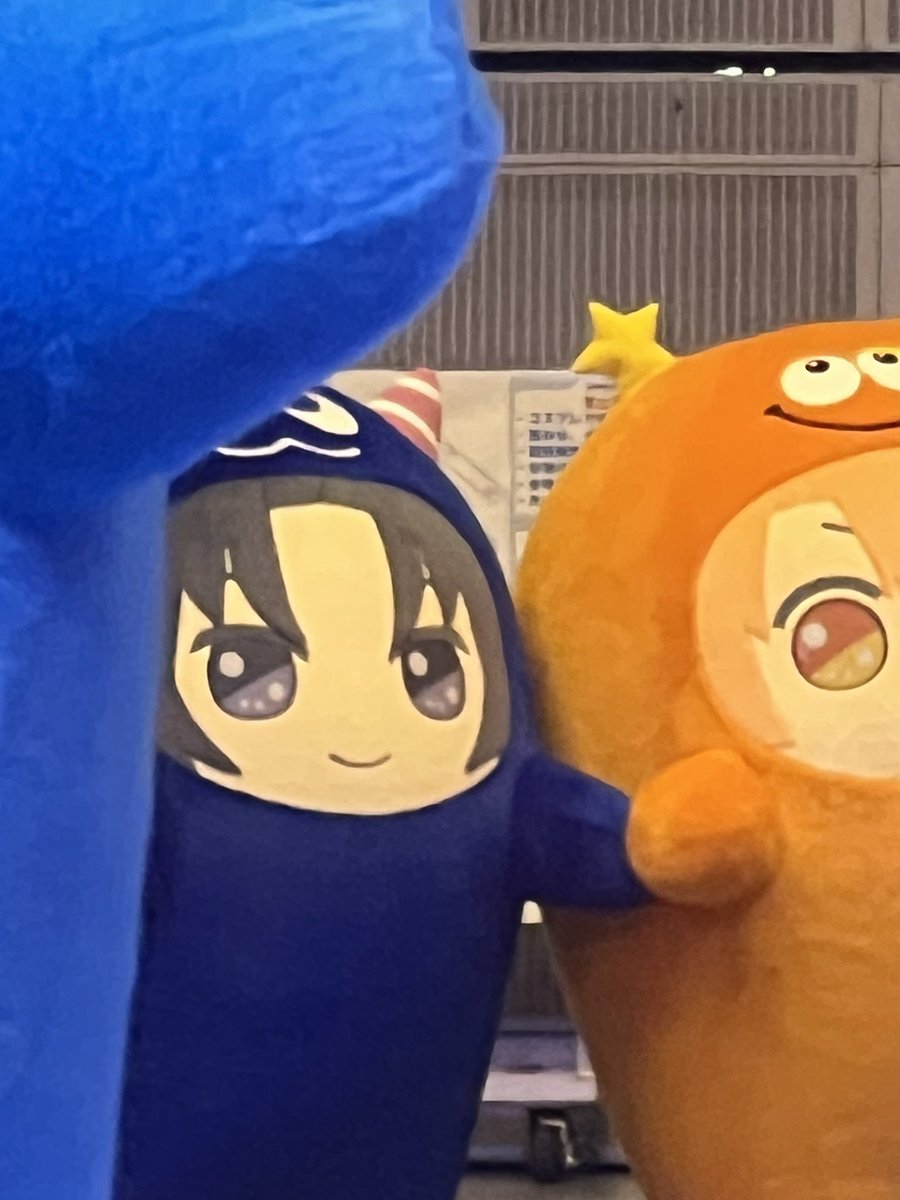 ebimenchida_kue's tweet photo. 週刊誌みたいな写真ばかりで https://t.co/IS5DLZZZHO