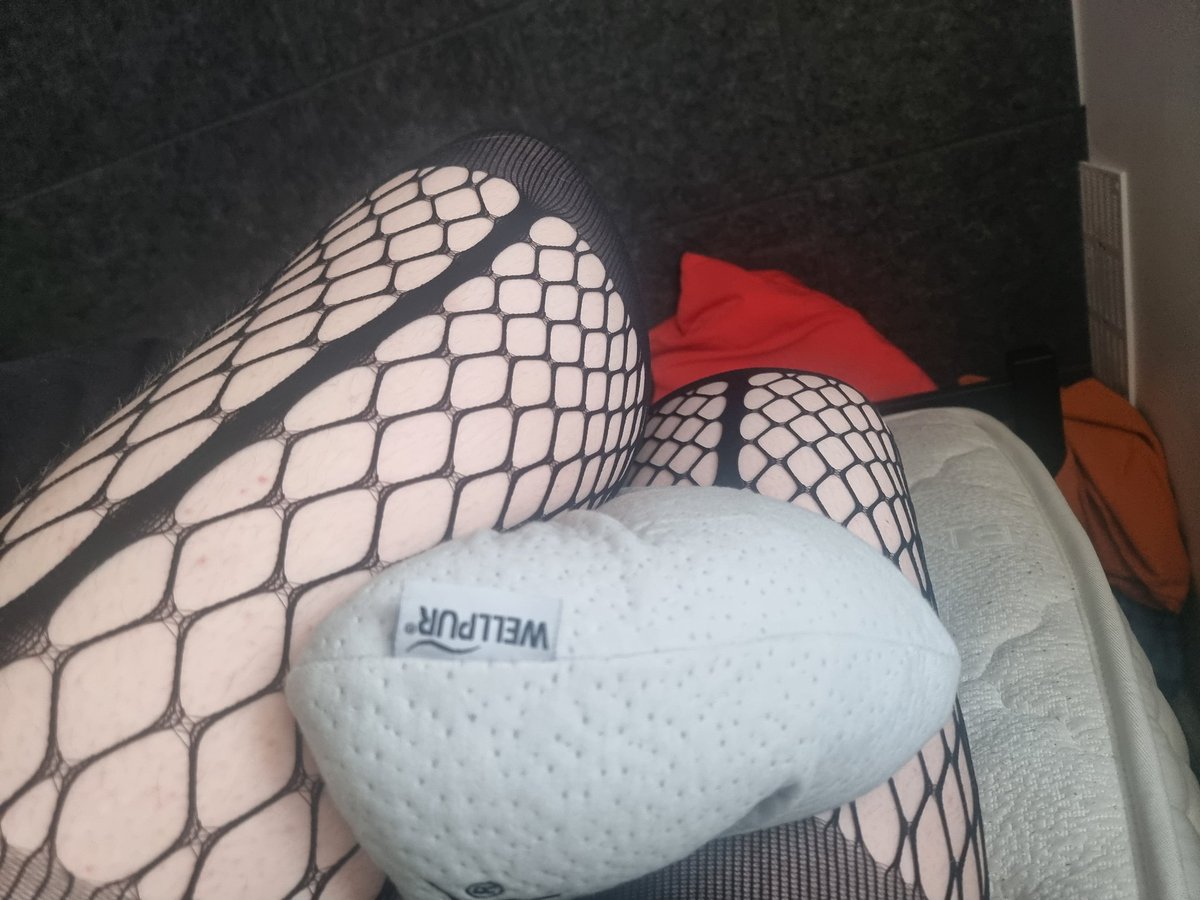 HungryFemboy's tweet photo. This pillow is cute and all…

but I’d rather replace it with your head between these thighs.

Much better view https://t.co/In7mXqzFo6
