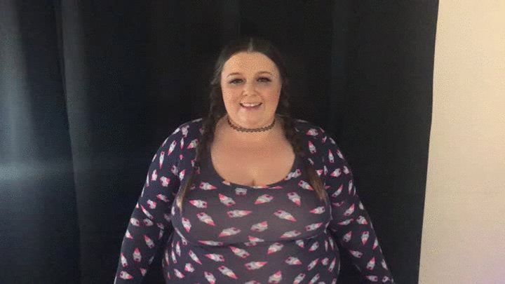 Signature_BBW's tweet photo. I sold another #clip! SexySignatureBBW Fatter Weigh In And Belly Jiggling! https://t.co/ulXyGZ259d https://t.co/HqNWzZPg4b