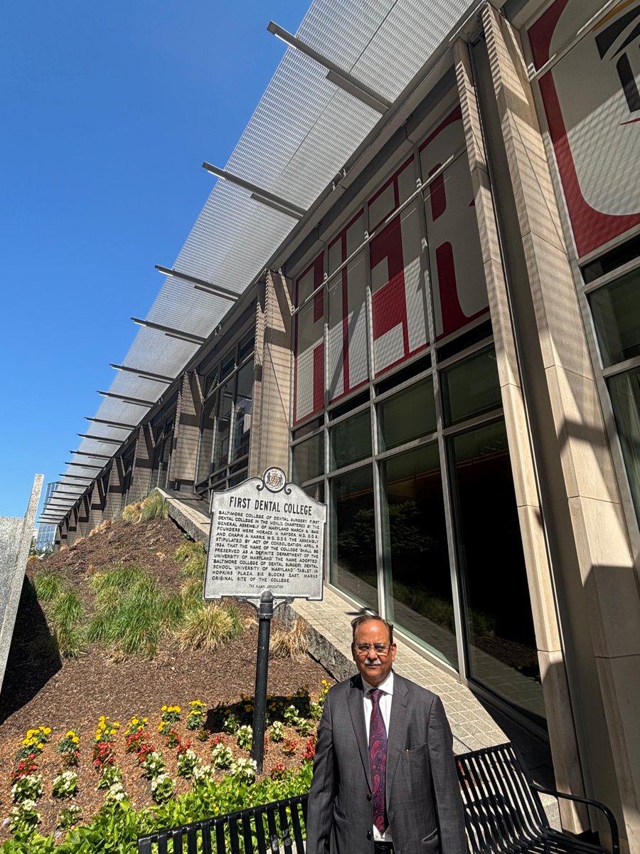 dranantkumar1's tweet photo. After the conference on 19 th May  I was invited by the University of Maryland to elaborate on,how I had achieved the world’s largest Robotic Kidney Transplant Program. https://t.co/WYPNZl2BaM