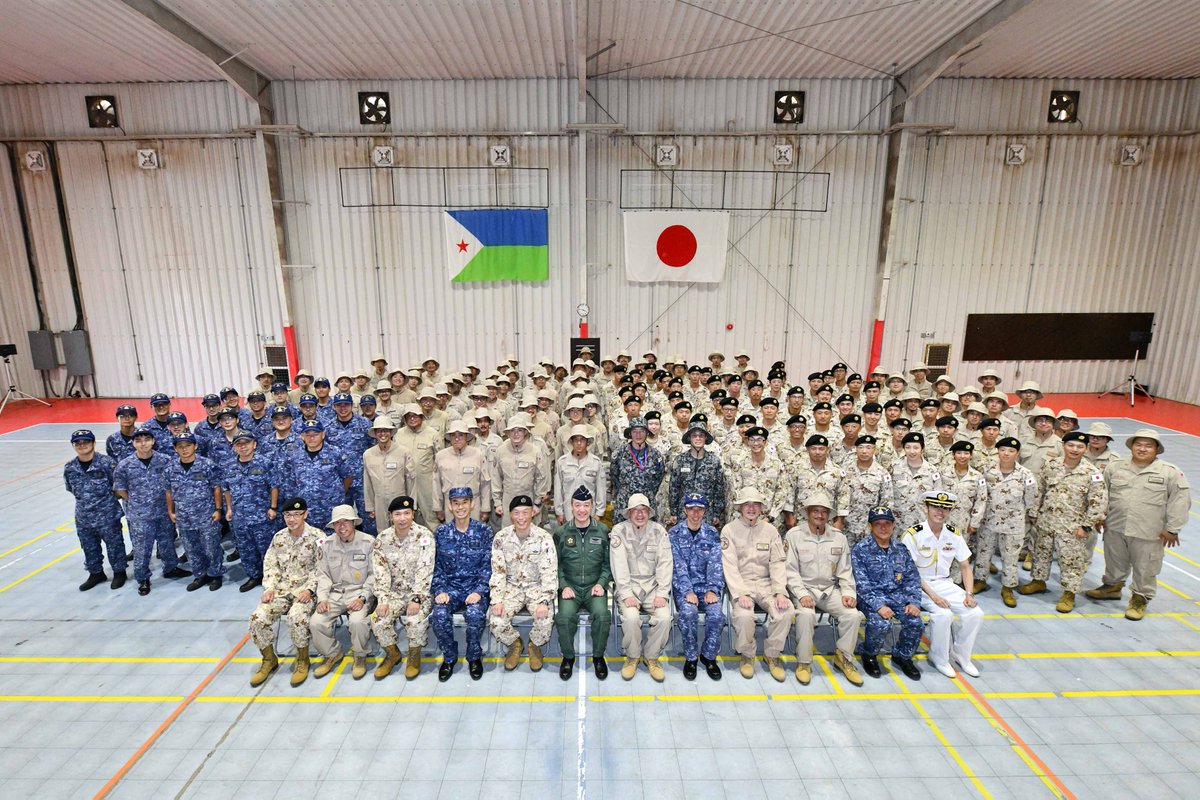 JapanJointStaff's tweet photo. On 20 May, #CSJJS Gen UCHIKURA visited the Republic of Djibouti and met with JSDF personnel deployed to Djibouti. https://t.co/qmrrVD0ZMx
