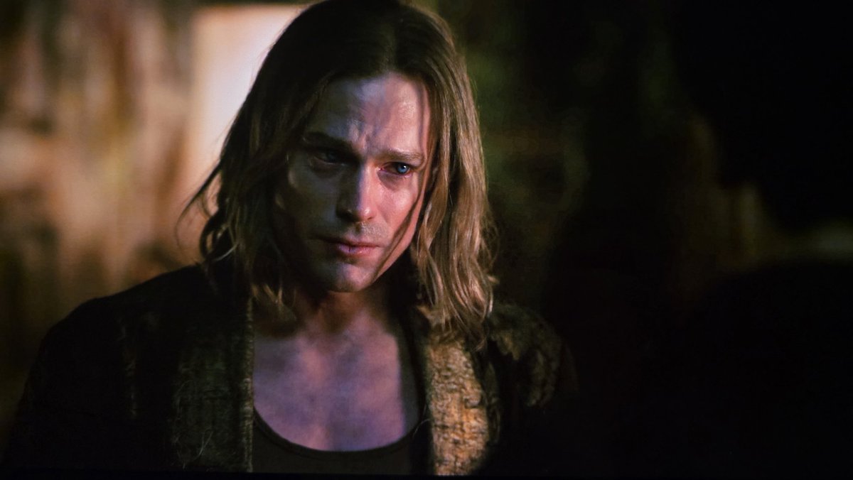 spphics's tweet photo. is lestat wearing the same robe in their reunion as he was after their first night together????? nobody talk to me #iwtv https://t.co/Bvmtd6Pjur