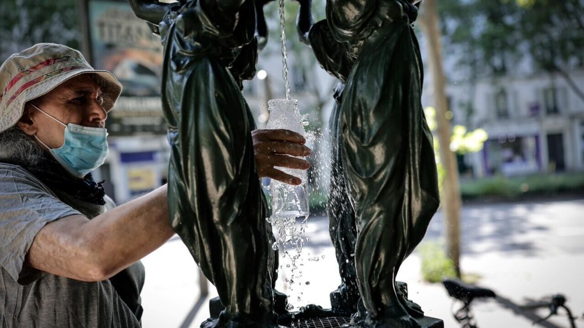 France24_en's tweet photo. Europe sizzles under 'heat dome' as France logs hottest May day on record
➡️ https://t.co/MnC4SquEdl https://t.co/F8E4Zlu7jT
