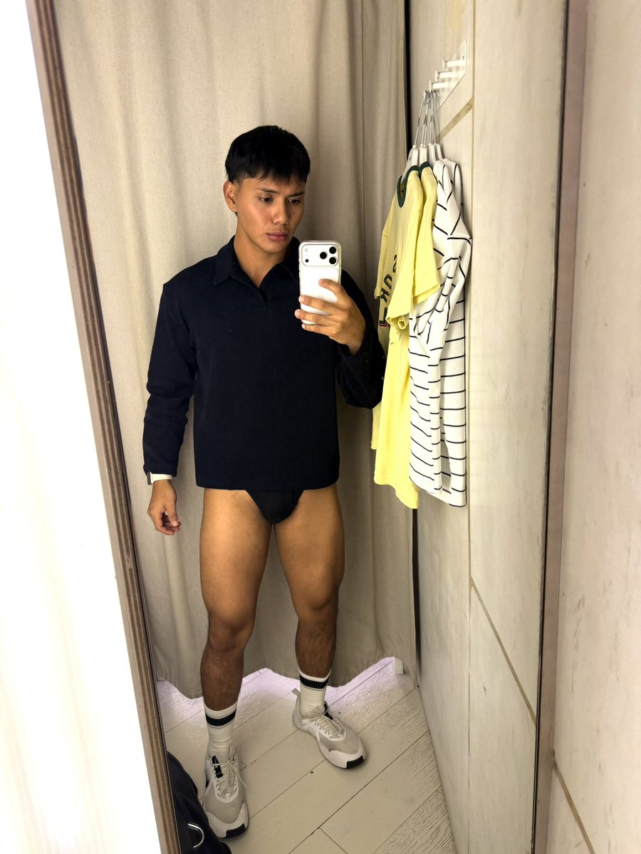 D_Gaspar16's tweet photo. creo que es momento de meterle más ganas a la piernita ☝🏽
#gayboy #CDMX #NSFW #gaycdmx #radargay https://t.co/WkeazD7tsV