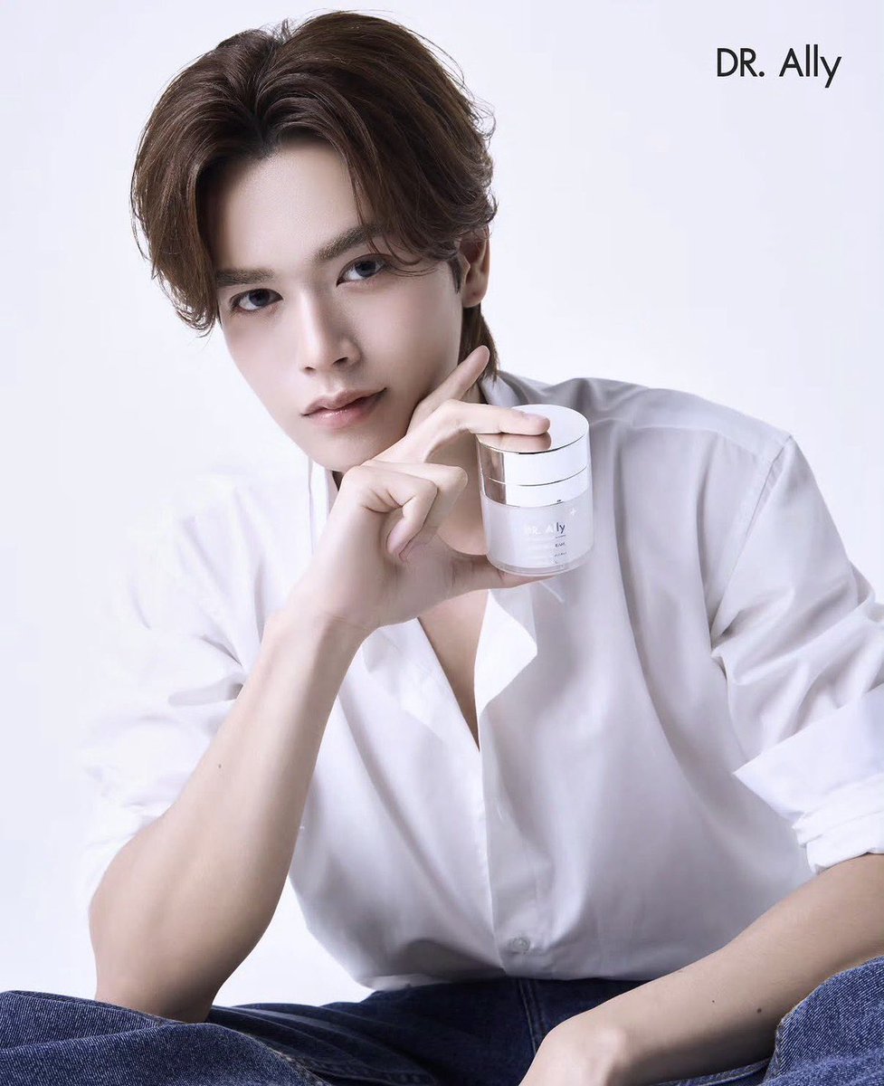 Mirror_org's tweet photo. ขอขอบคุณผู้บริจาคในนาม มาร์ค จิรันธนิน ตรัยรัตนยนต์ (Mark Jiruntanin)

สนับสนุนครีม https://t.co/RaQjgkqcXA จำนวน 25 กระปุก แก่มูลนิธิกระจกเงา เพื่อทำการส่งต่อให้เกิดประโยชน์สูงสุด 

#markjrtn https://t.co/yHDVVrlJs2