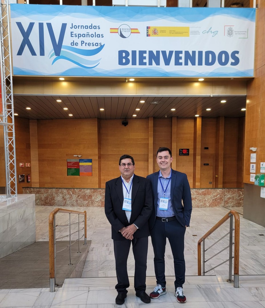 CEDEX_es's tweet photo. El CEDEX ha participado en las XIV Jornadas Españolas de Presas @SPANCOLD en Granada, con Juan A. Díez y Carlos Laina presentando el artículo “Ensayo de corte in situ en la presa de Amadorio”, elaborado en colaboración con la @CHJucar y Geotecnia de Proyectos y Obras, S.L. https://t.co/sJuLZijrvZ