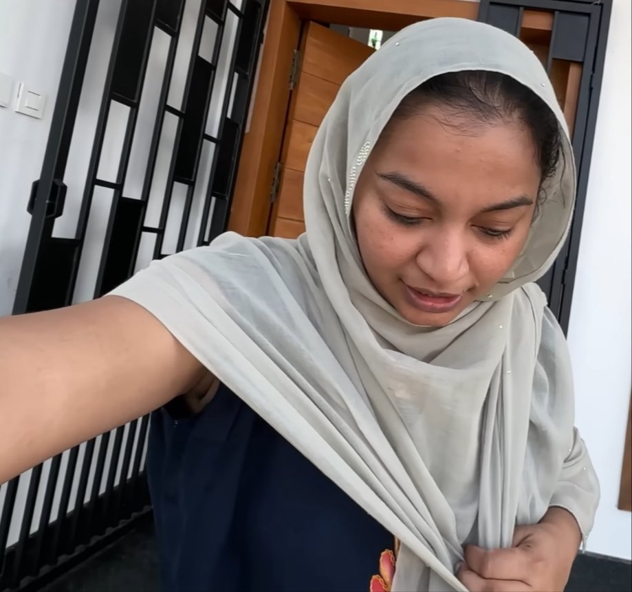 Kaama_mirugam's tweet photo. Pami Exclusive rare akkul show🥵🤢ithuku munadi iva akkul ivlo clear ah yarum pathurukave mudiyathu,ana enkita thappikave mudiyathu di thevudiya un akkul inaiku ooruke parapuren d naaye🤬guys Max share panunga ellarukum,google la potalum varanum iva purushan suhail send panunga🤬 https://t.co/PUKQtg1c5d