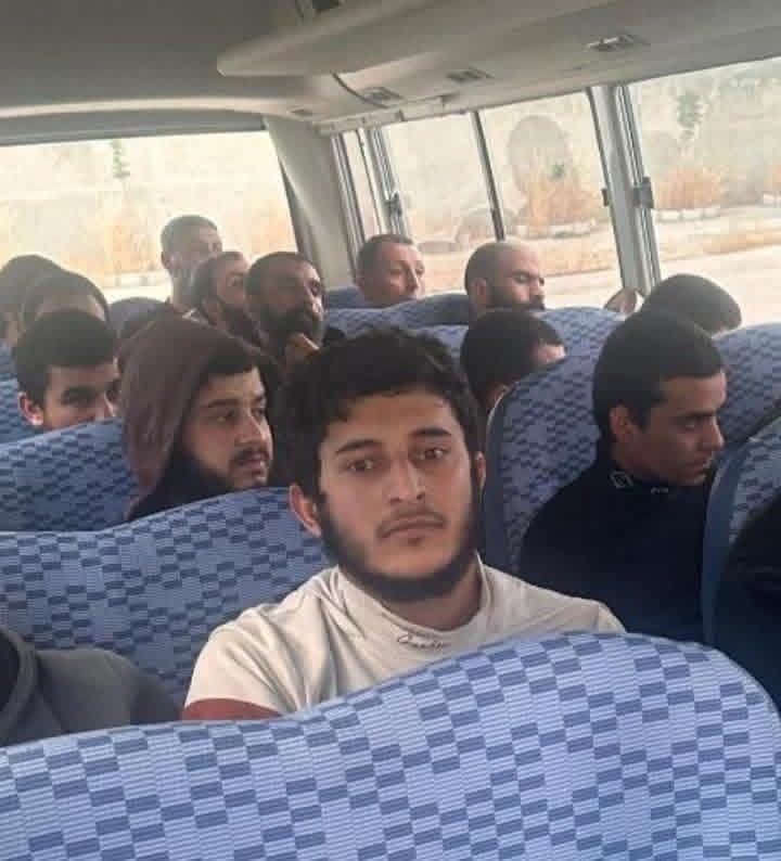 xebatsimo's tweet photo. الخوارز  سيامند في طريقة الى حضن والدية الف الف الحمدلله على سلامتك وكل من معك. https://t.co/myWRgEmNT3