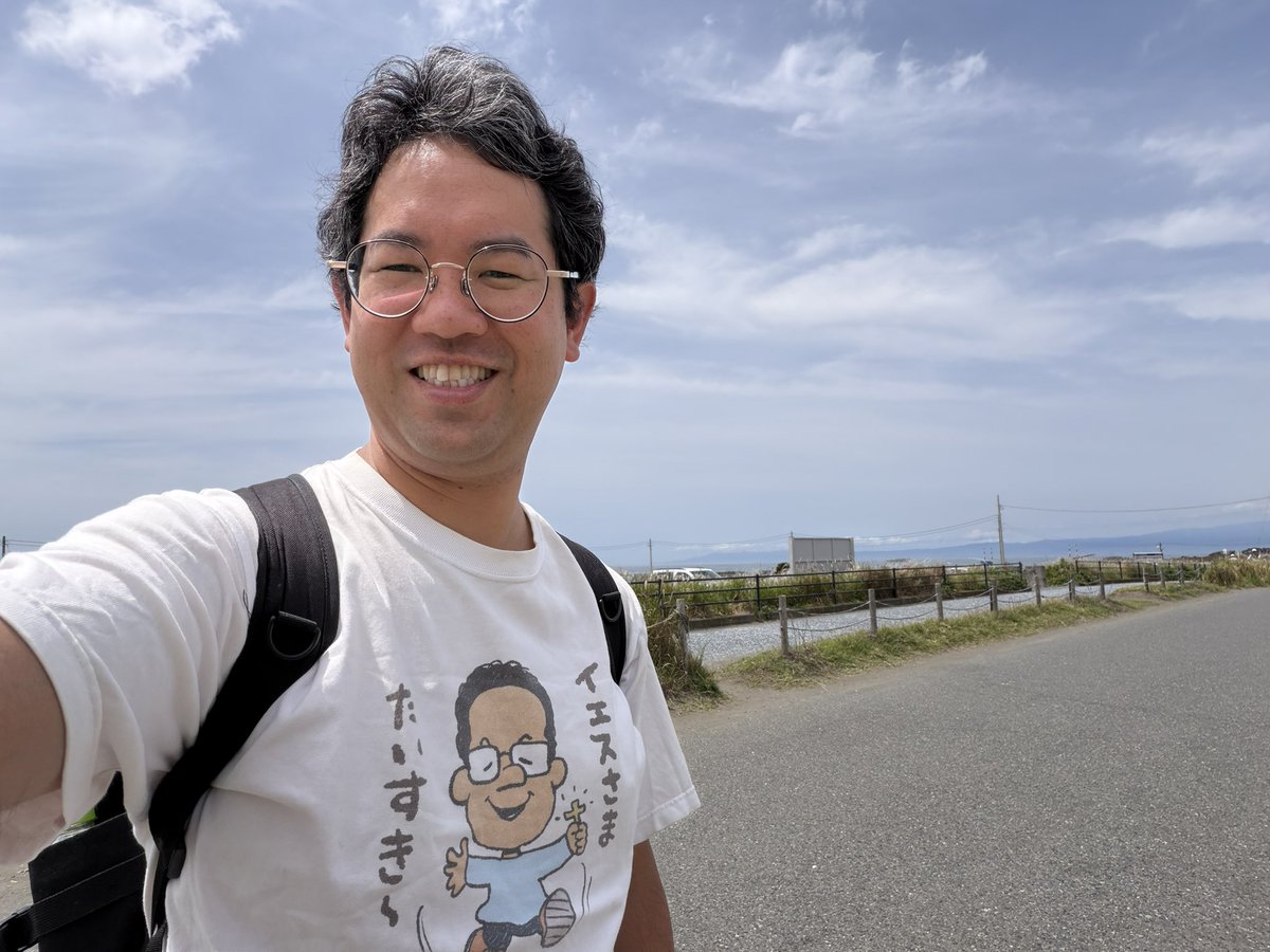 TmJGHC's tweet photo. 本日は神奈川の「サザンビーチちがさき」で洗礼式

不思議な導きの中で、イエスを信じました。そこから、誰に言われるわけでもなく、聖霊によって罪から離れ生き方を変えていきました。

今日は念願の洗礼式で、イエスが自分の罪のために死なれよみがえられたことをもう一度確認したところ、涙があふれてきました。

とても感動的な洗礼式でした。

おめでとうございます✨