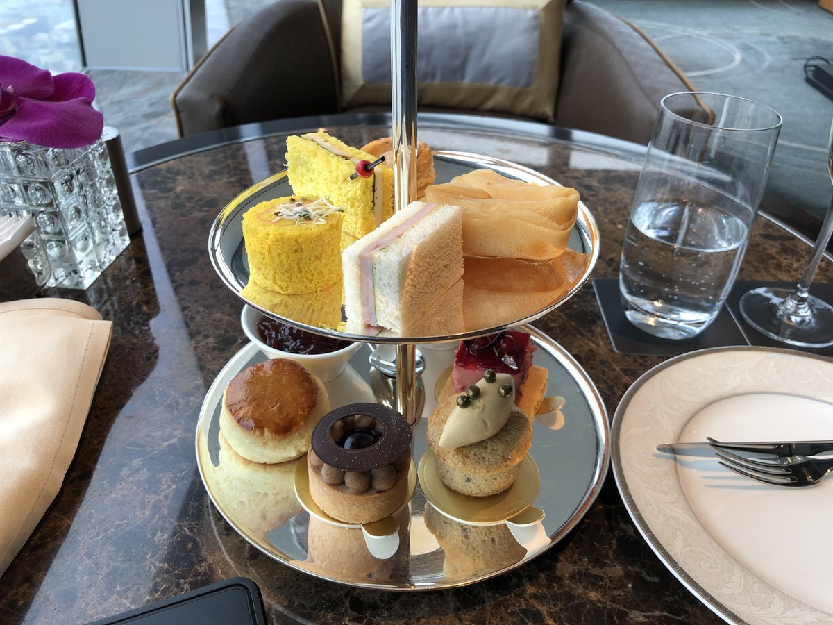 swewing's tweet photo. @nuorz The Ritz Carlton in HK did the same to me. It was very civilised! https://t.co/ZbnfoklcN8