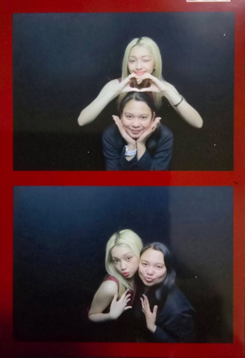 gehleebear's tweet photo. Mother and Daughter duo. So pretty like mommy! 💕

#GEHLEE #젤리당카 
#UNIS #유니스 https://t.co/n1tuvvvRIs