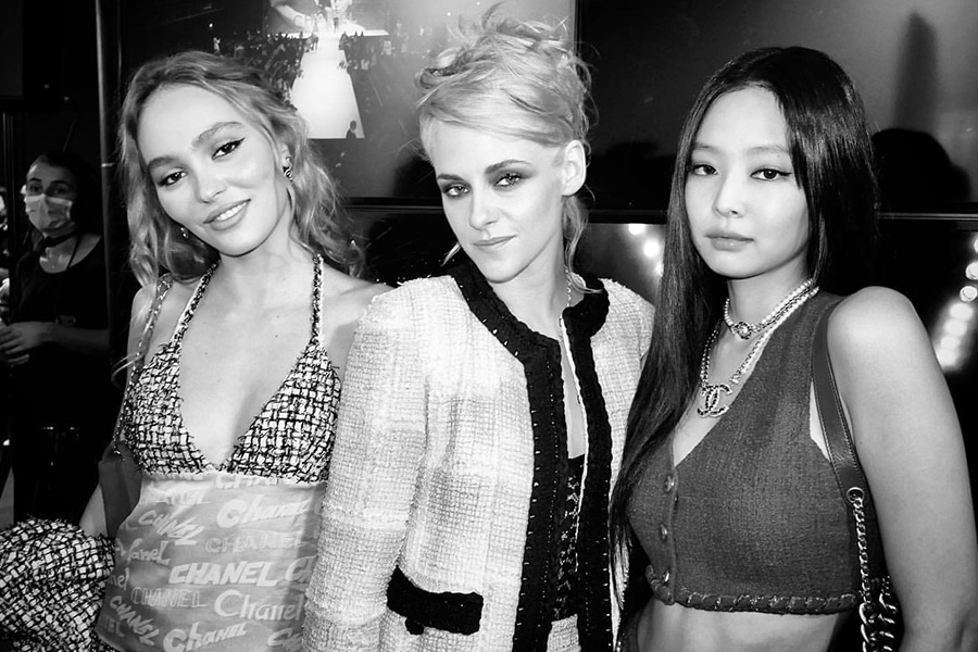 JENNIE NEWS tweet media