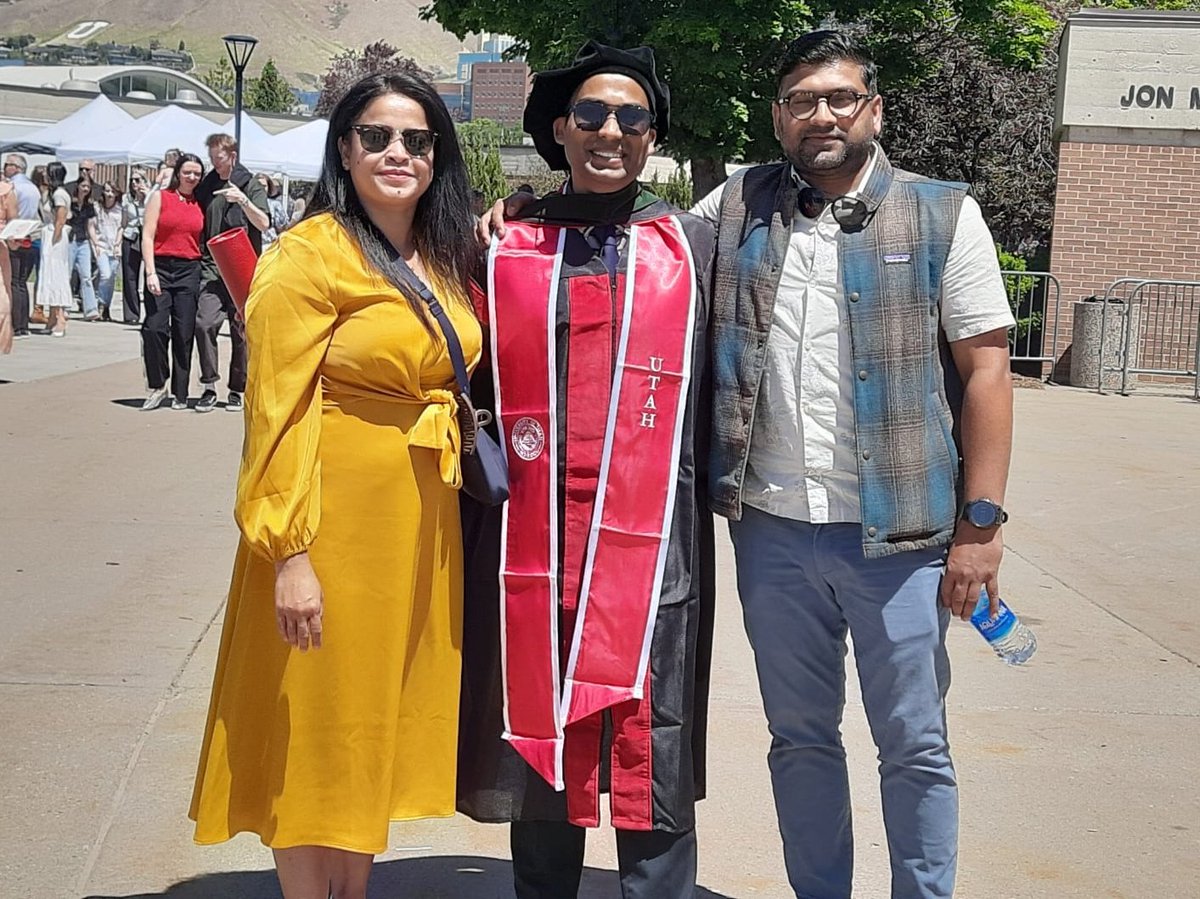 Korak_C's tweet photo. Dr. Korak Chakraborti, MD 🎓⚕️

An inter-generational dream FINALLY come true as the first-generation physician in my family! 👨🏽‍⚕️🩺

Hope I've made you proud, Dad 🕊

THANK YOU to my entire VILLAGE of supporters &amp; mentors! 🙏

The best is yet to come ... 🤞

#MDClassof2026 
#MedX https://t.co/0LlsStKVEQ