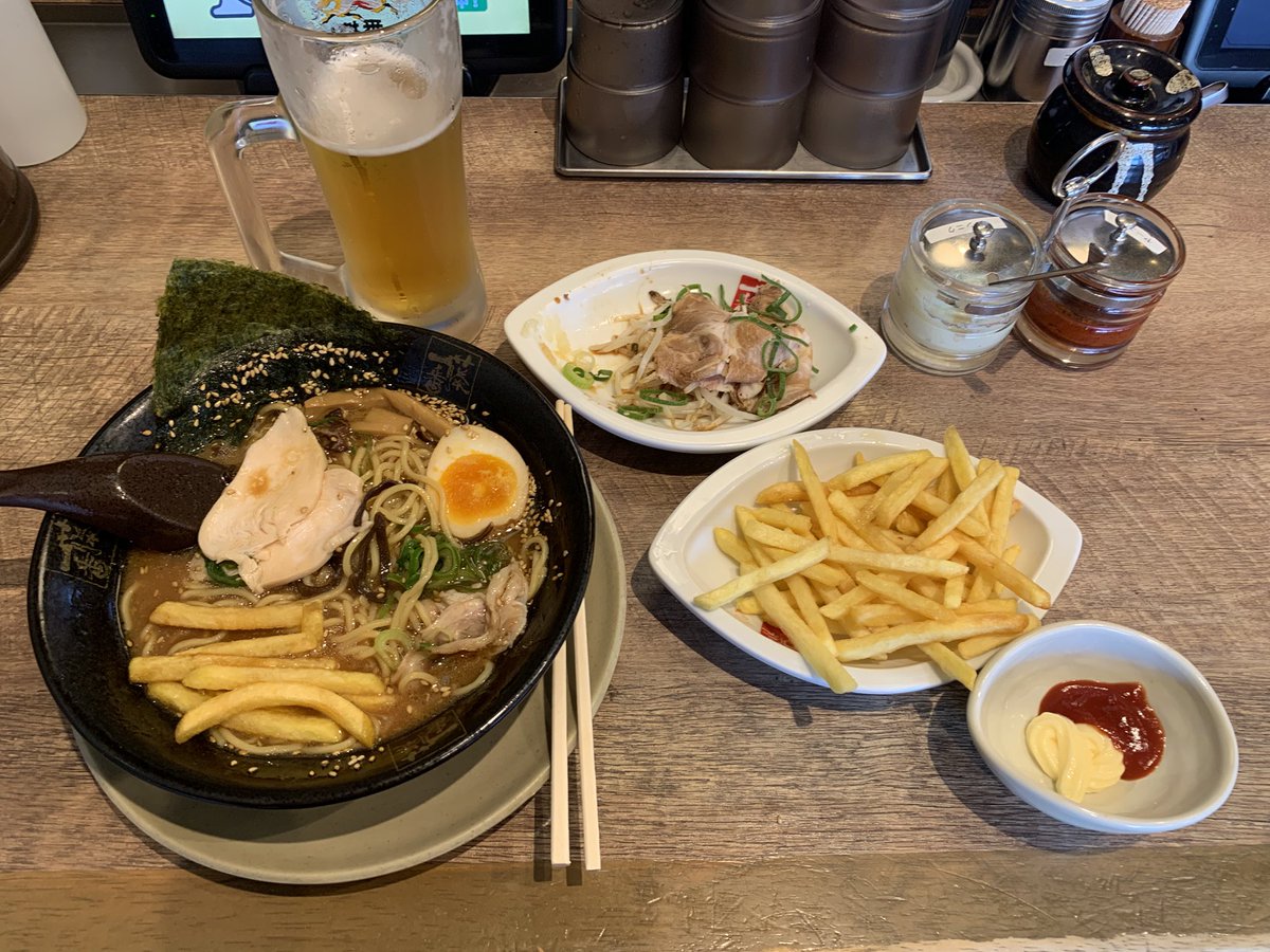 astairrr's tweet photo. 藤一番！

15時前に入店してランチタイムサービス、15時以降からのビール安くなるやつ、ダブルで恩恵受けてウハウハですなぁー https://t.co/vlO74MGiTp