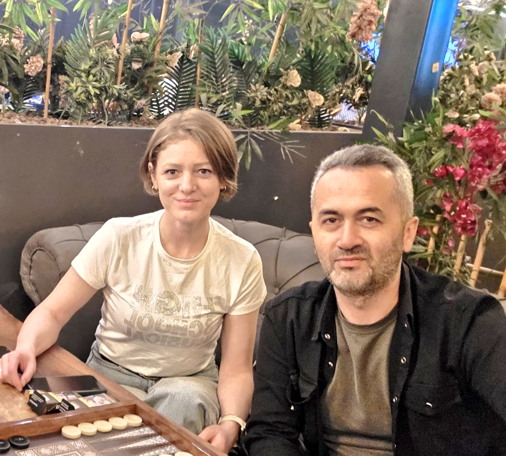 TCMineKaya's tweet photo. "Tiryaki gönlümden olmasın kuşkun, Tek sana müptelâ,tek sana düşkün..."

#Salı #ArefeGünü https://t.co/2AHHdKbLIr