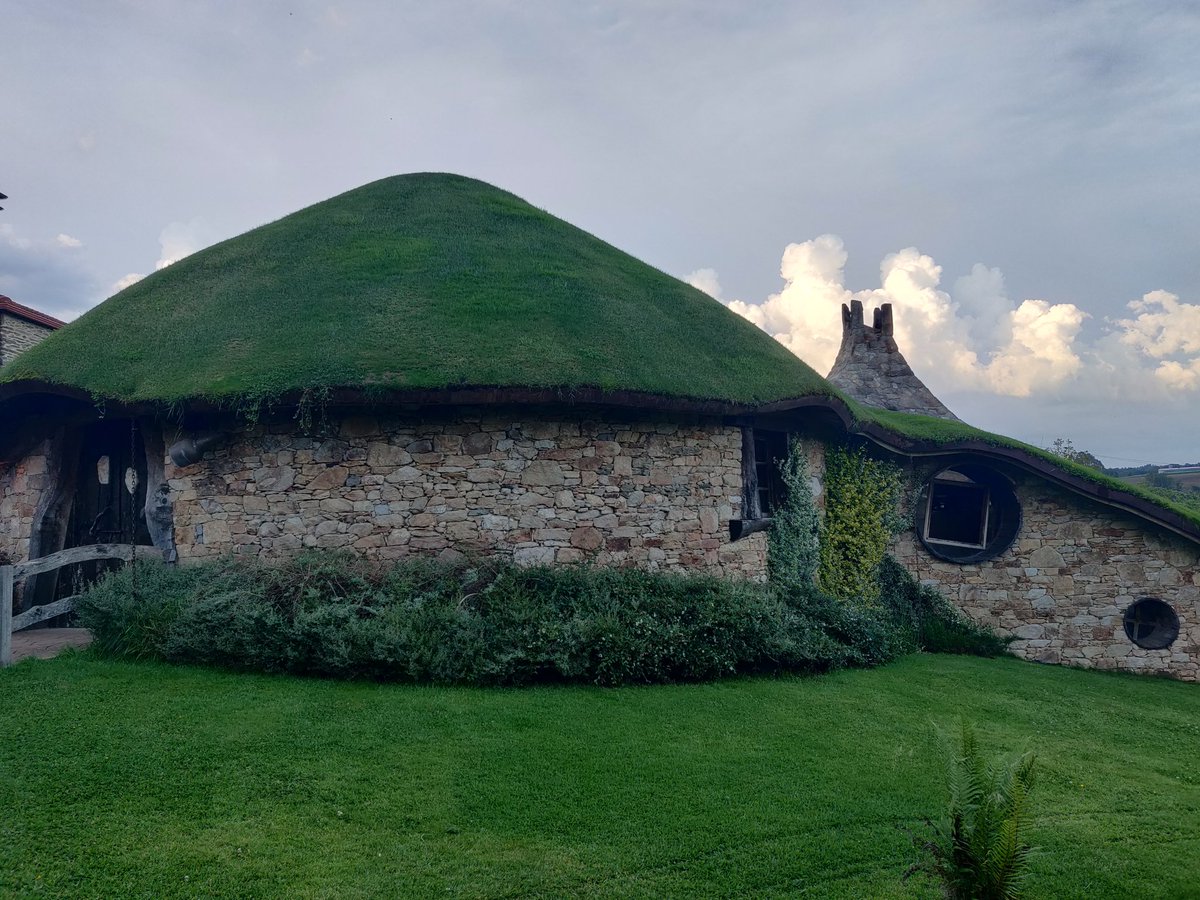 Zenmetsu23's tweet photo. Buenos días desde Hobbiton https://t.co/Ht615tfLZ8