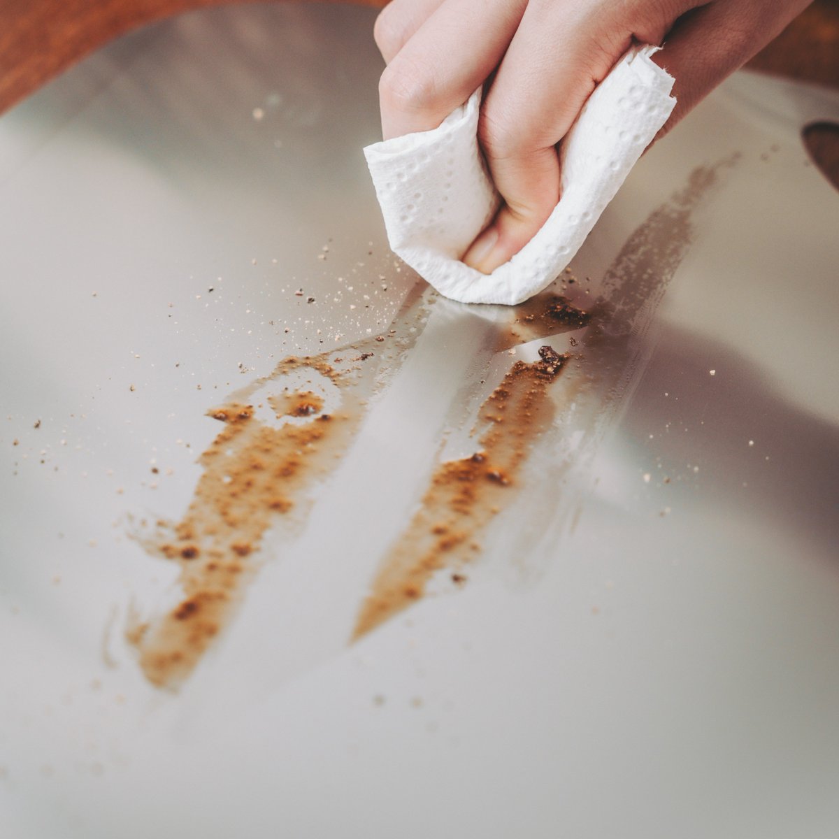 Beviss_Kitchen's tweet photo. My lazy-kitchen secret to keeping things clean 😆

I realized the easiest way to keep my kitchen clean
is choosing cookware and tools that actually fit my lifestyle.

For example, I wanted a cutting board that’s super quick and easy to clean,
so a metal cutting board ended up being perfect for me.

Just rinse it off, wipe it down, and I’m basically done.
It also doesn’t trap bacteria or get moldy easily,
which is great for someone lazy like me 😂

What about you guys?
What kitchen tools feel the most “made for you”?

#KitchenHacks #LazyKitchen #KitchenCleaning #HomeCooking #KitchenTools #CookingTips #CleanKitchen #FoodPrep #KitchenEssentials #CuttingBoard #EasyCleaning #KitchenLife #CookingAtHome #KitchenUpgrade #MinimalKitchen #HomeChef #HealthyKitchen #FoodieLife #MealPrep #TikTokMadeMeBuyIt