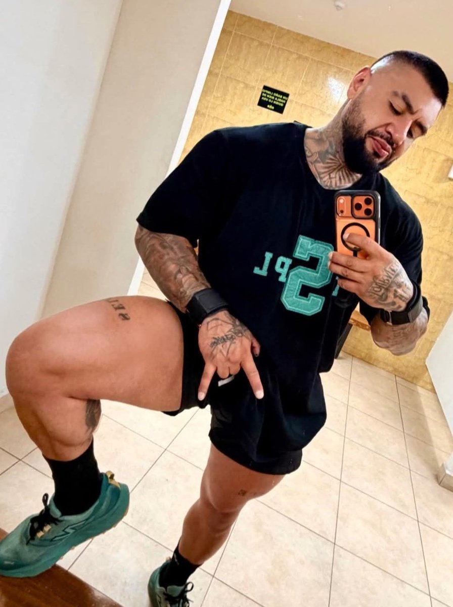 MuscleProjectMx's tweet photo. Tremendas piernas https://t.co/RLCpdtCcT4