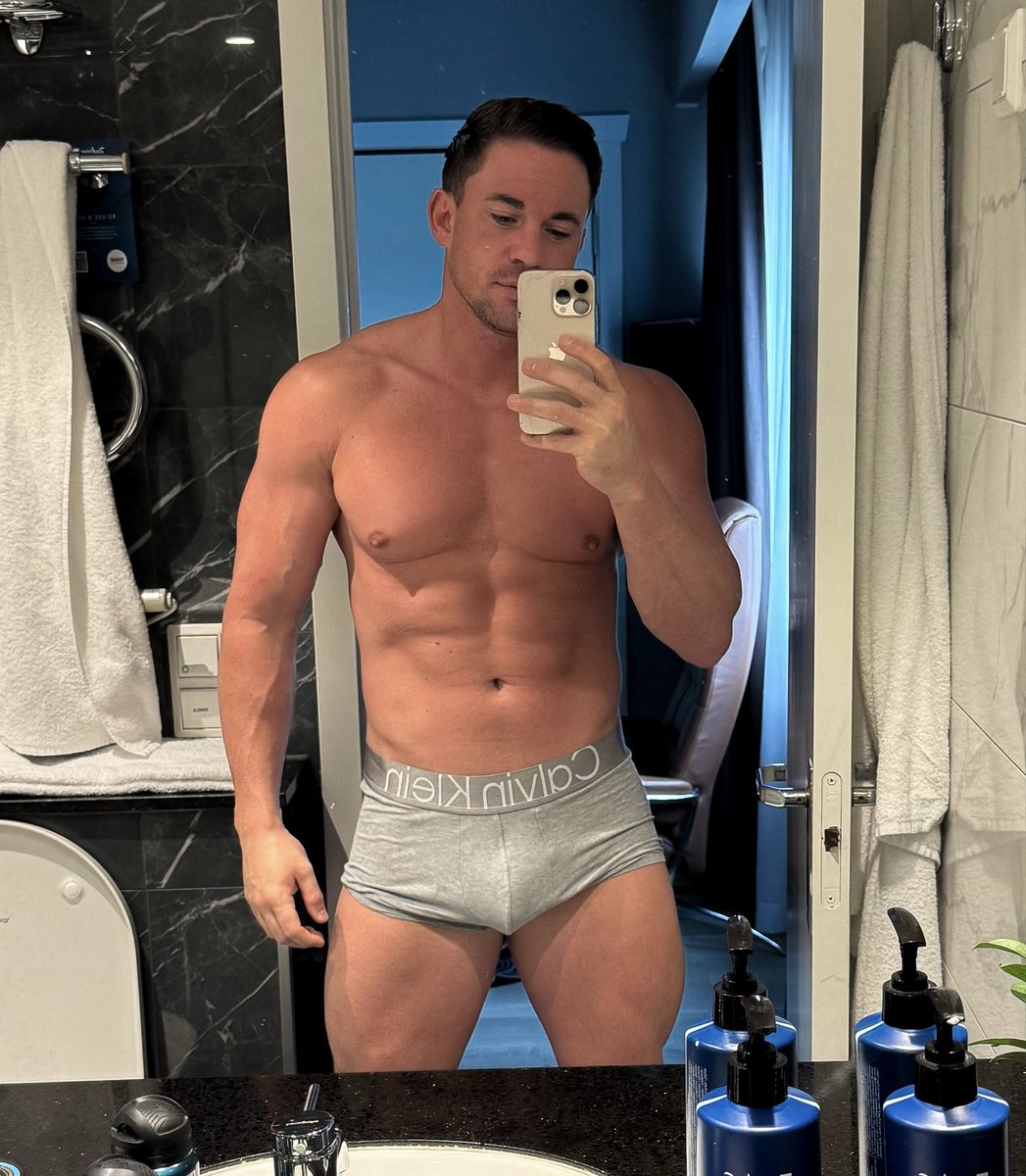 will_parfitt_'s tweet photo. Good morning 👀 https://t.co/lKuPWtV0pP
