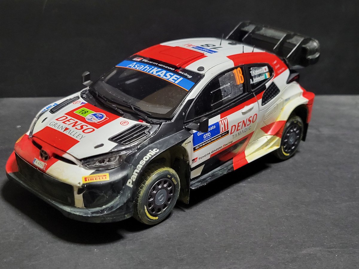 MCzU3IpDxdS4Htn's tweet photo. #プラモデルライフ
#プラッツ
#ラリージャパン
GR YARIS RALLY1 勝田貴元 18号車
今週末のラリージャパンに間に合いました(笑)　色々やりましたが今回グラベル仕様なので泥汚ししました😁
能書きはさて置き実物を31日我八展示会に見に来て下さいませ🙇
お待ちしてます。 https://t.co/gLjzIzzH6l